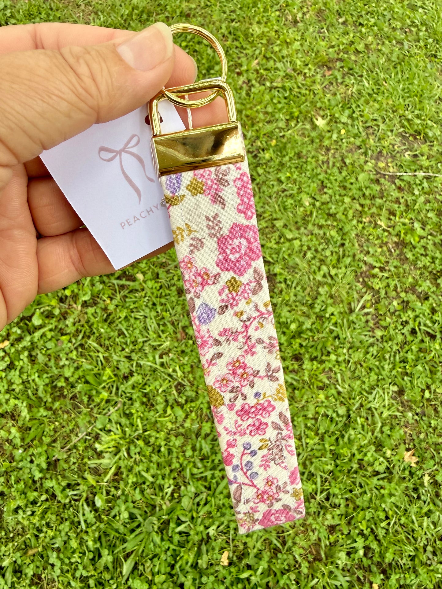 Vintage Floral Wristlet
