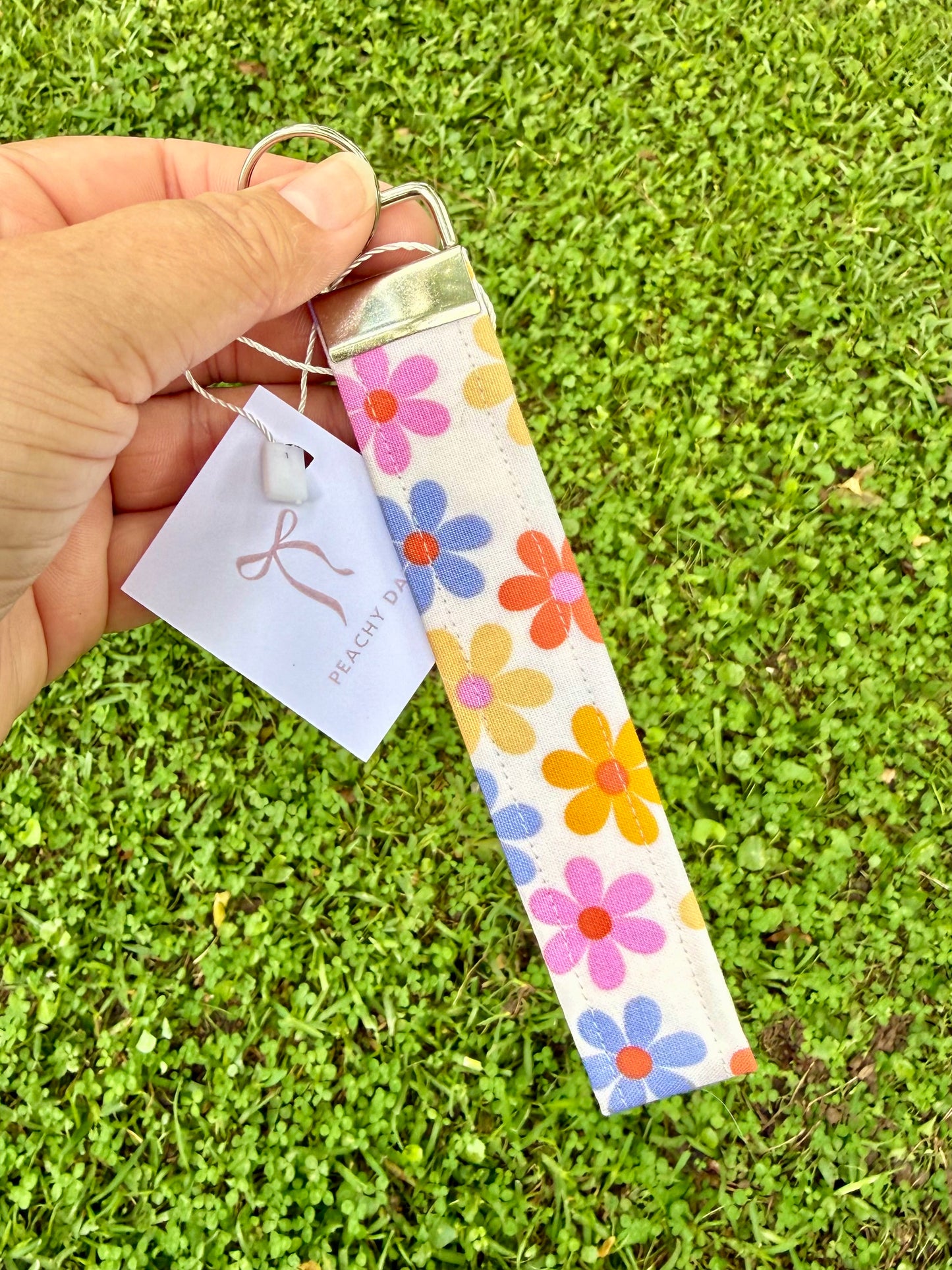 Retro Flower Wristlet