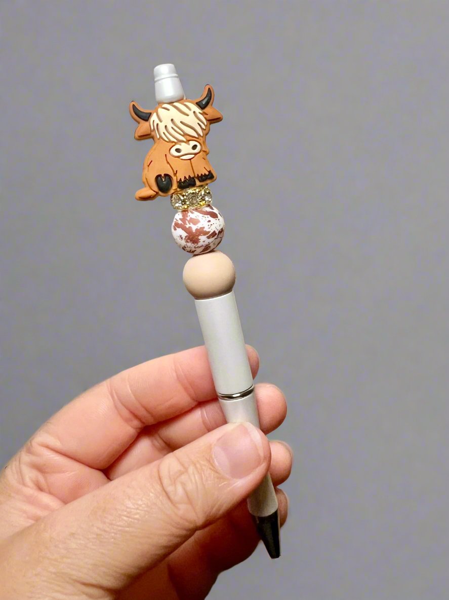 Highland Cow Beaded Pen