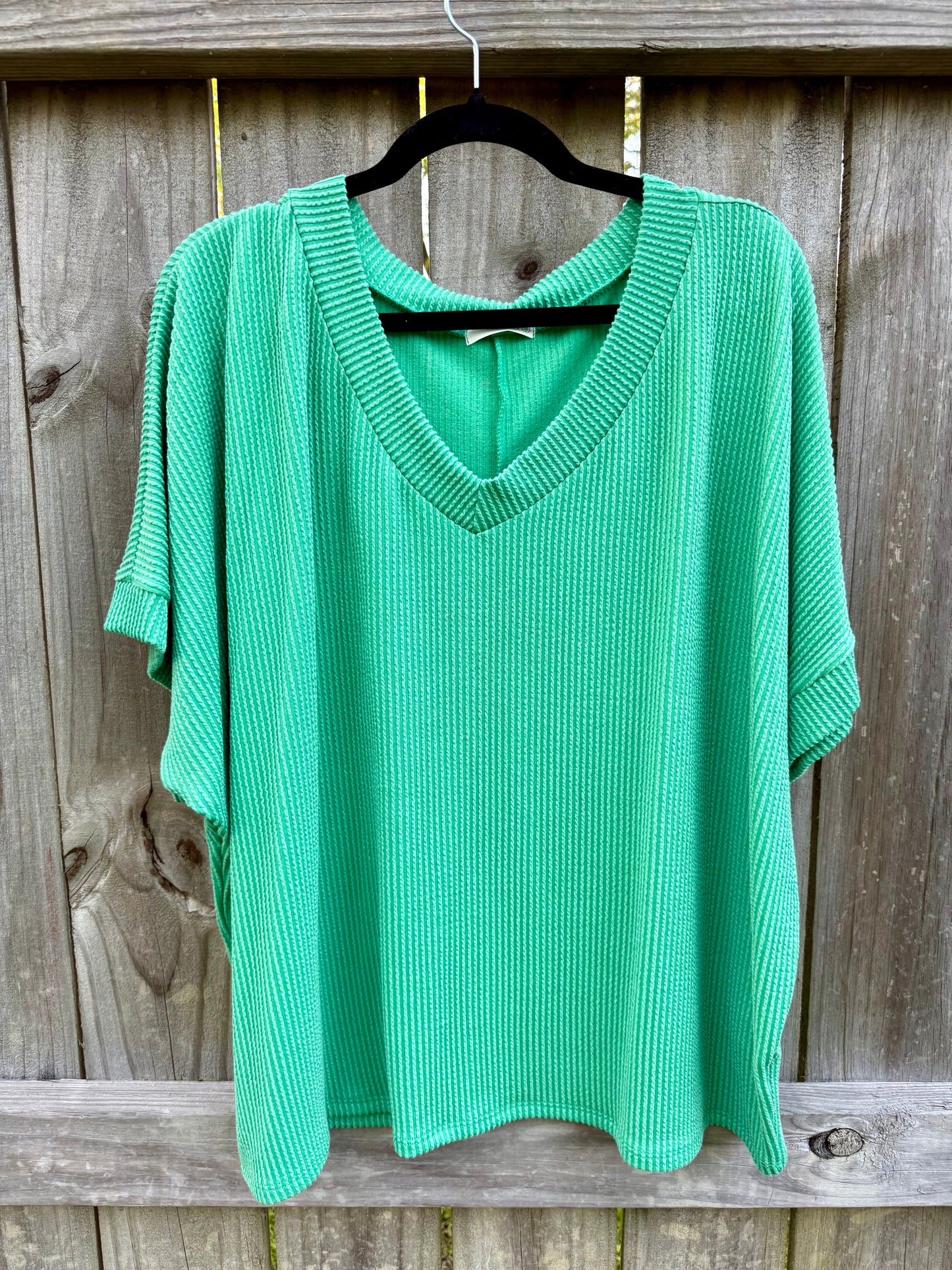 Kelly Ribbed V Neck